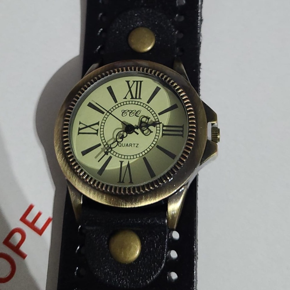 CCQ High Quality Vintage Leather Bracelet Watch An - Picture 5 of 7